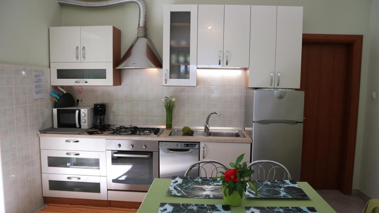 Apartments Komel II أوباتيا المظهر الخارجي الصورة